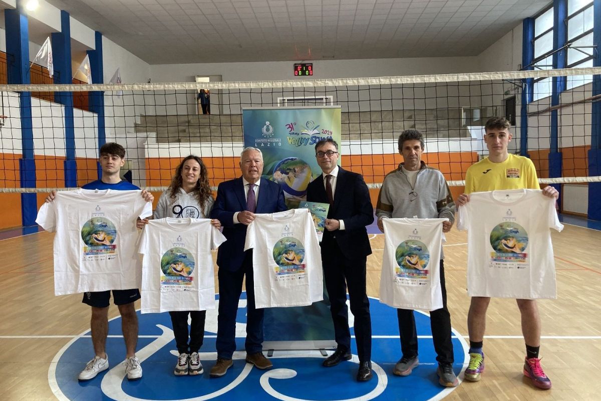 E’ partita la 31ma edizione di Volley Scuola con la vittoria del Matteucci. Nella palestra del CristoRE di scena l’entusiasmo